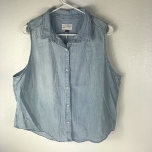 Women's Sleeveless Denim Shirt.
